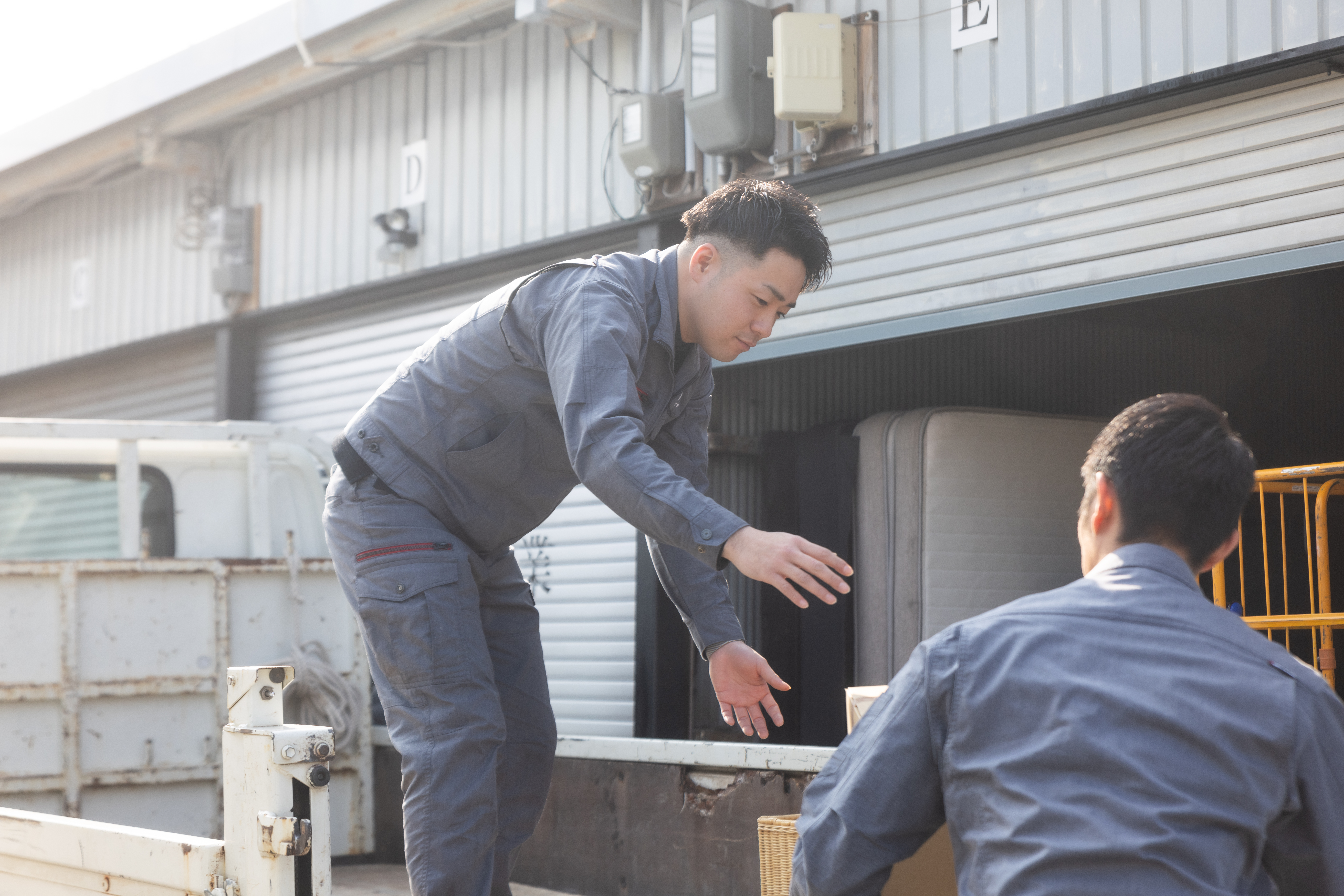 専門スタッフによる丁寧な作業